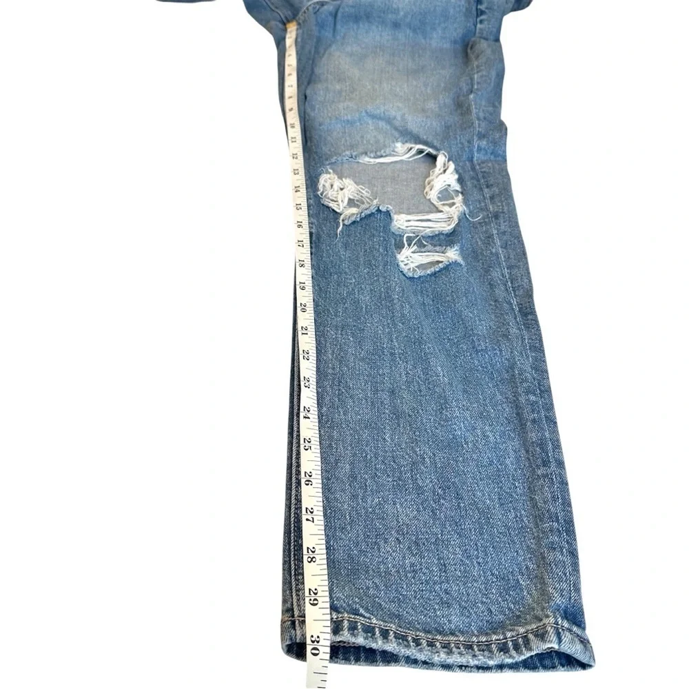 American Eagle Strigid Ripped Mom Jean Size 12 Long Medium Wash Distressed